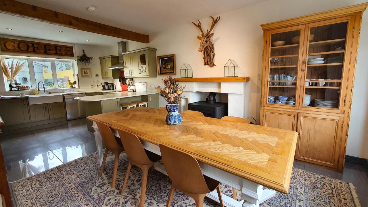 Rose House Villa Glenarm ภายนอก รูปภาพ